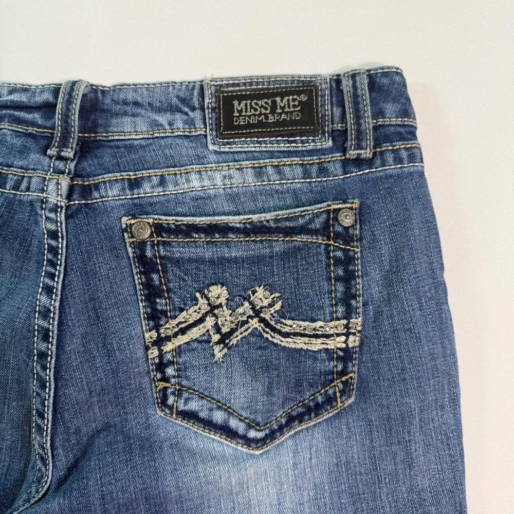 Miss Me Bootcut Jeans Medium Wash‎ Embroidered Rhinestone Pockets Size 36x33